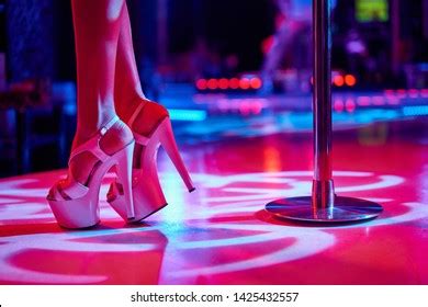 naked girls in strip club|strip